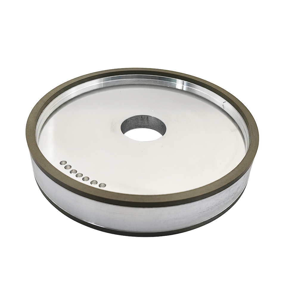 The benefits of diamond grinding wheels for carbide tool restoration
