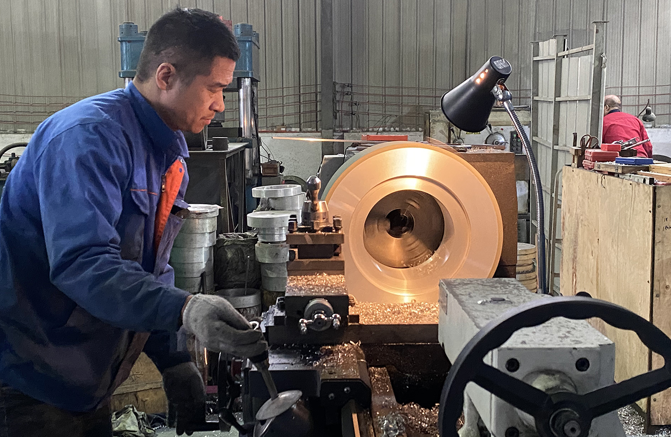 6 units of Lathe