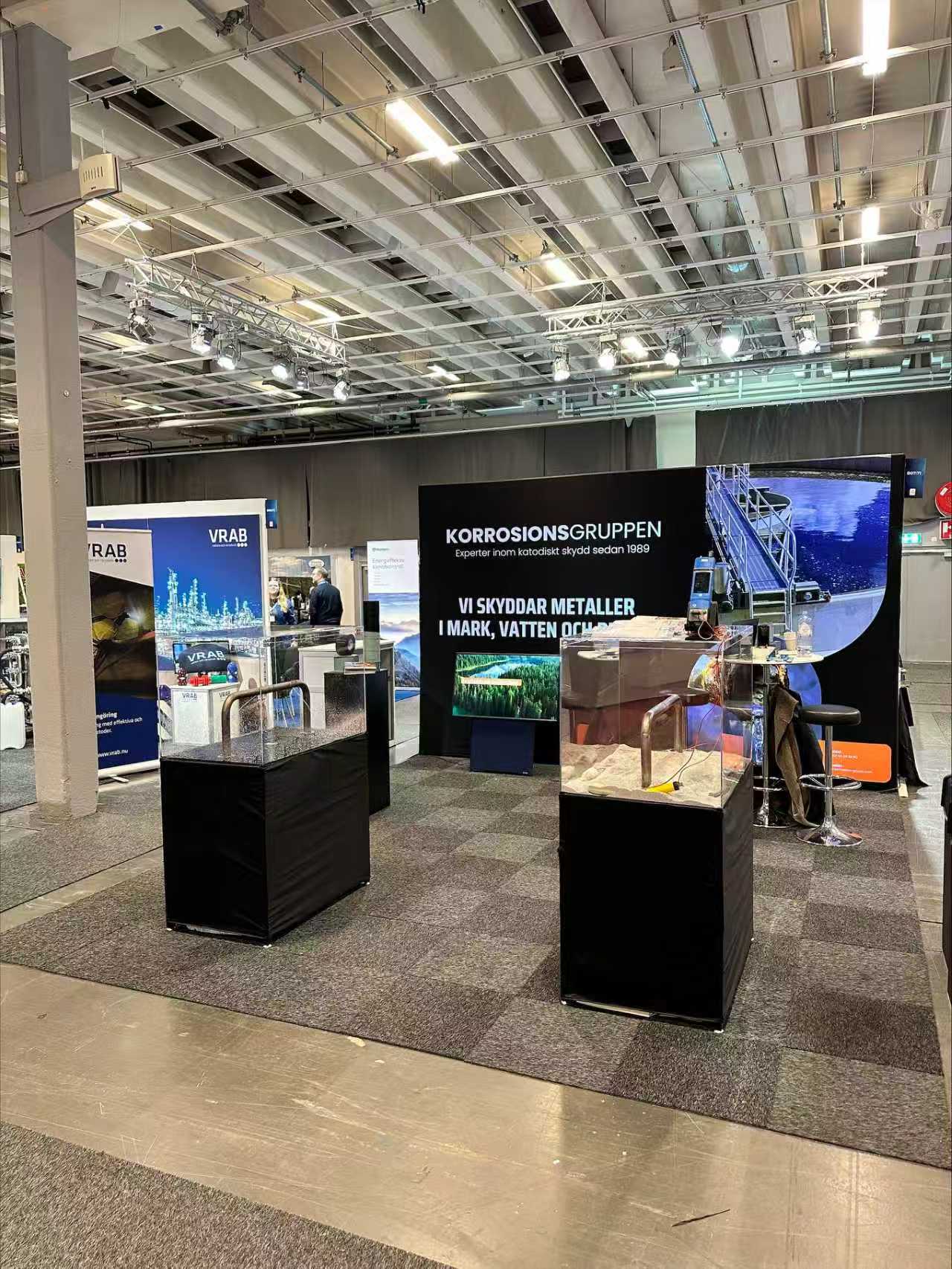 How This Custom Trade Show Display Stand Elevates Industrial Brand Presence & Product Demonstration-1