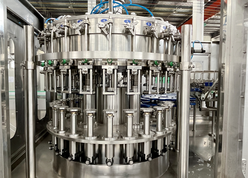 Automatic Carbonated Soft Drink Filling Machine