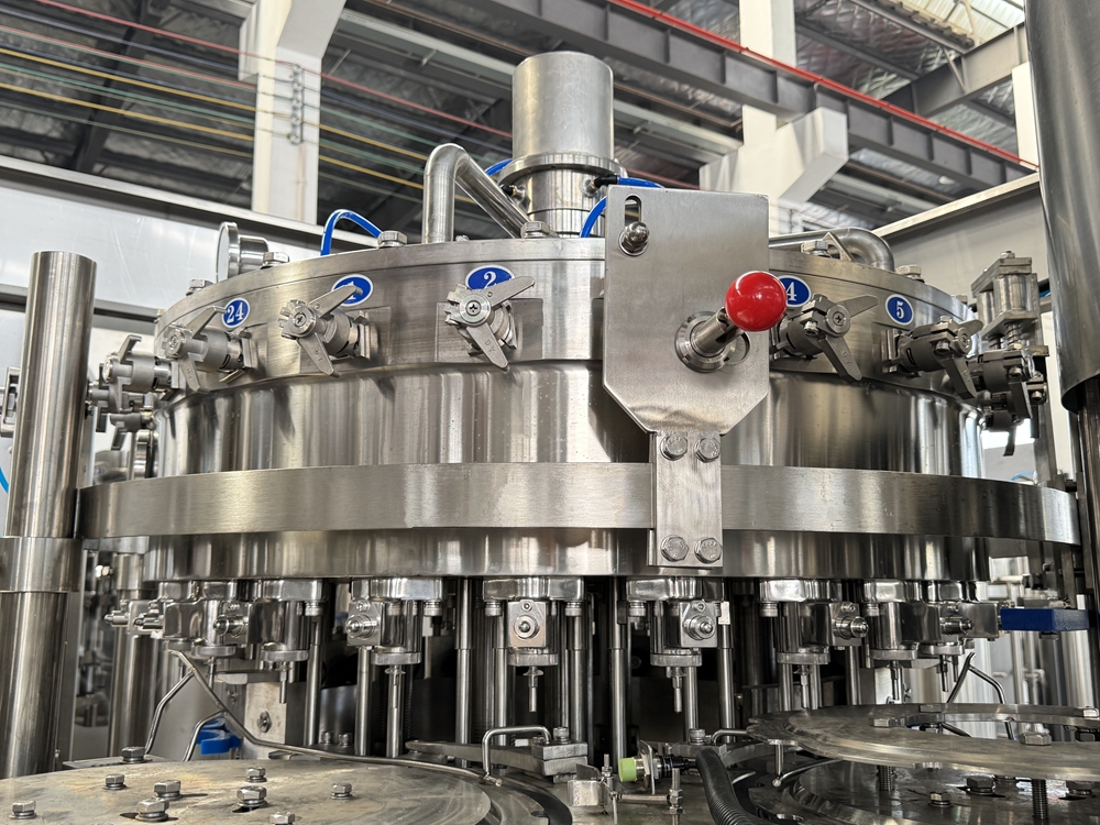 cSD və qazlı su üçün 6000BPH izobarik doldurma maşını