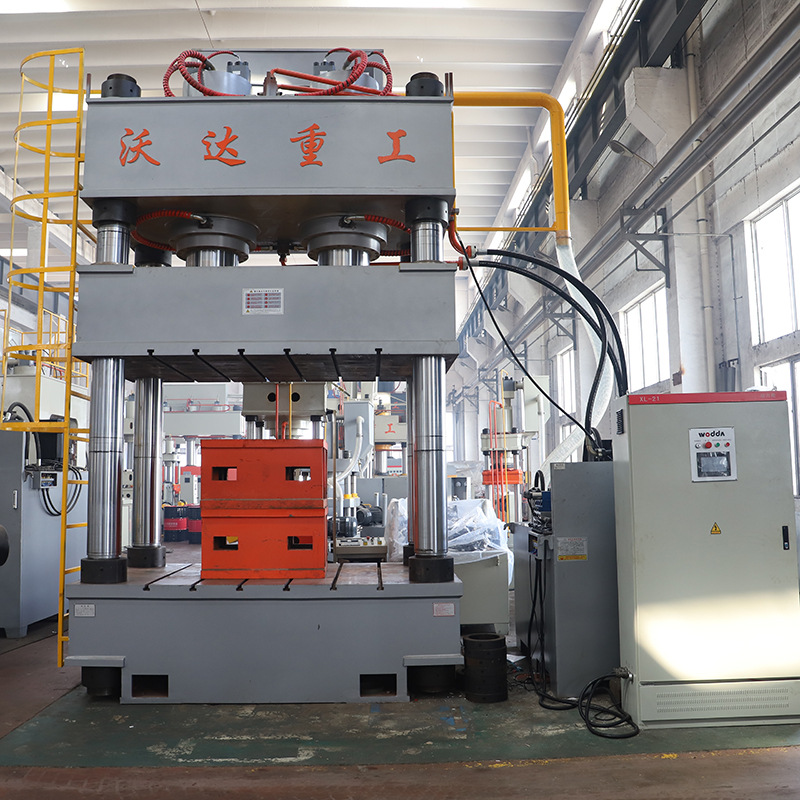 Transforming Sawdust into Durable Pallets with Hydraulic Press Technology