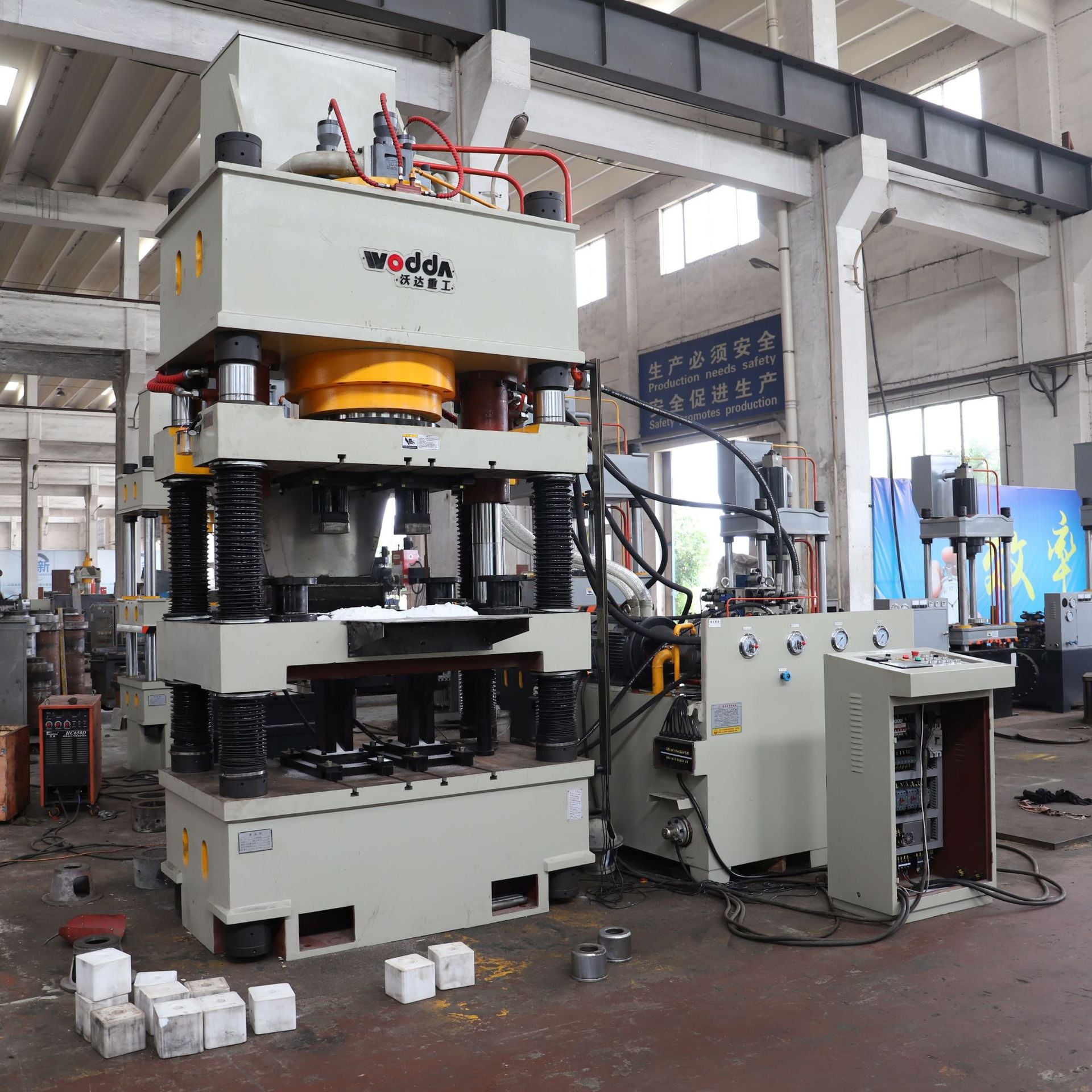 Optimizing Yield and Quality in Salt Block Manufacturing Using Hydraulic Presses