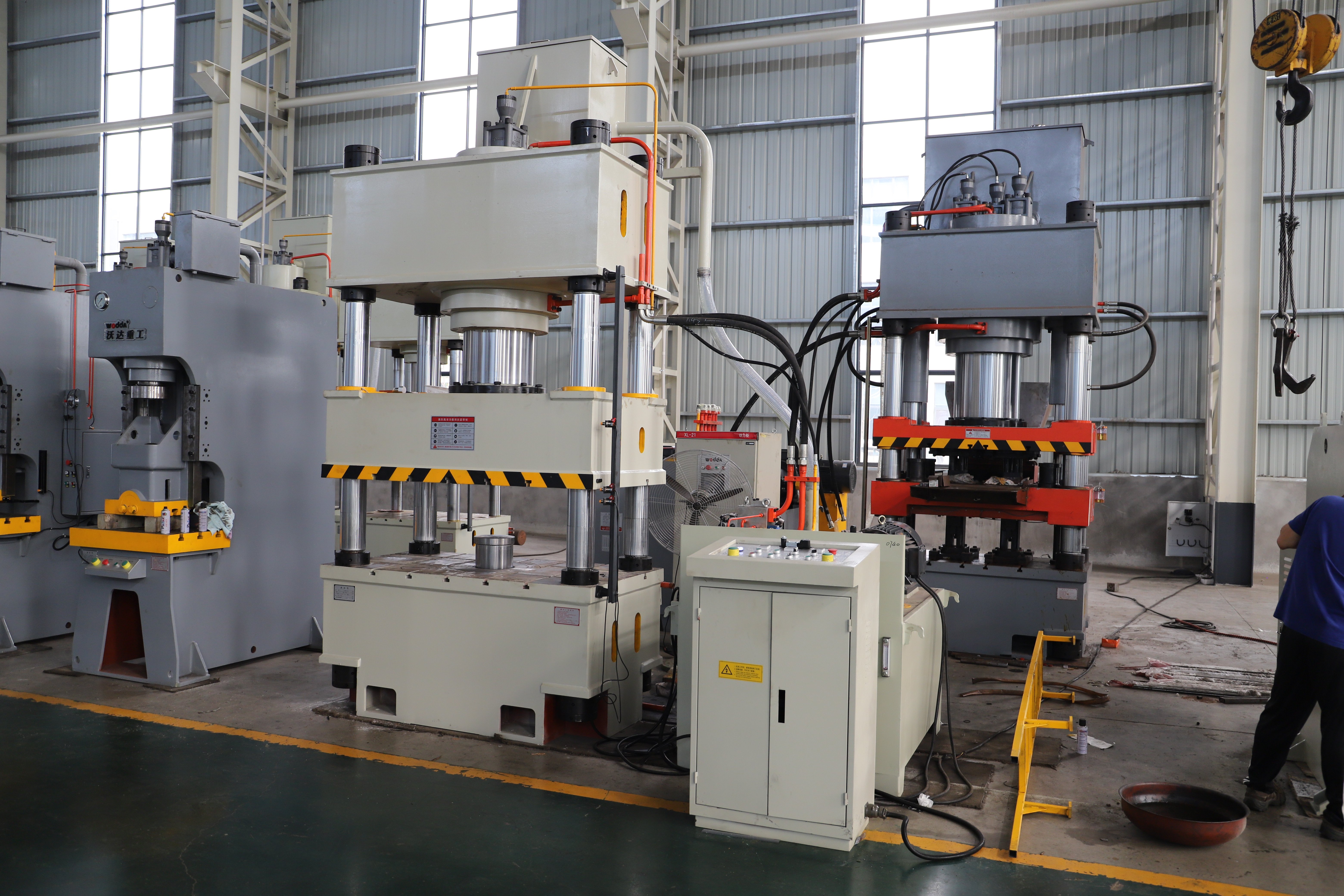 The Power of Composite Material Hydraulic Press Machines