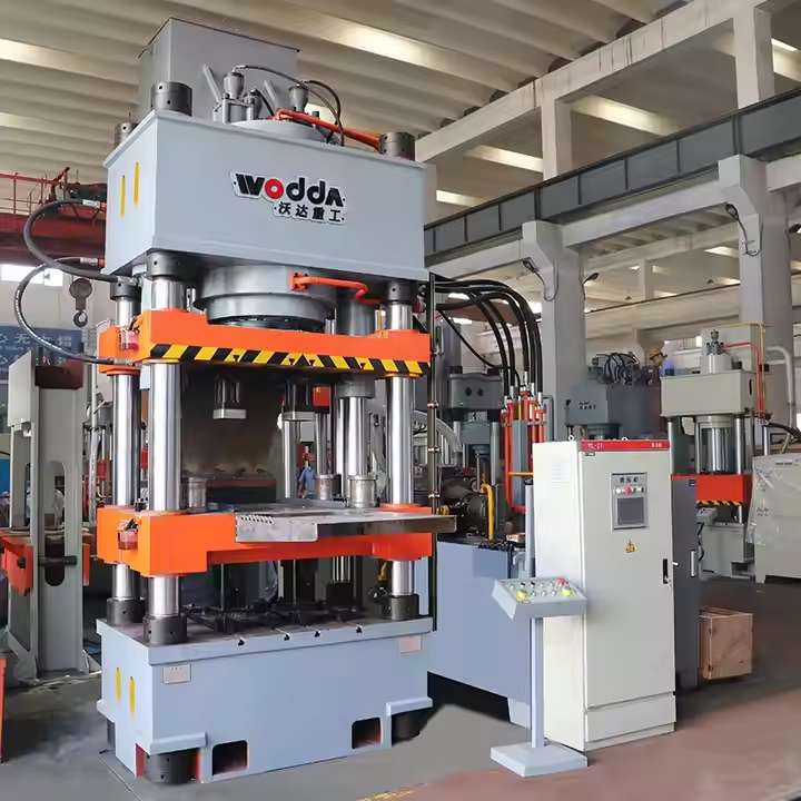 The versatility of the 800 ton hydraulic press