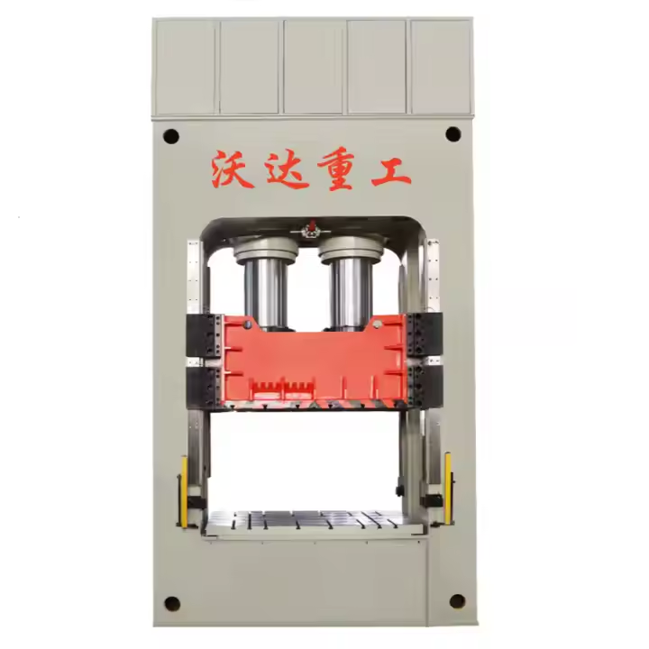 Demolishing Cars with Hydraulic Presses