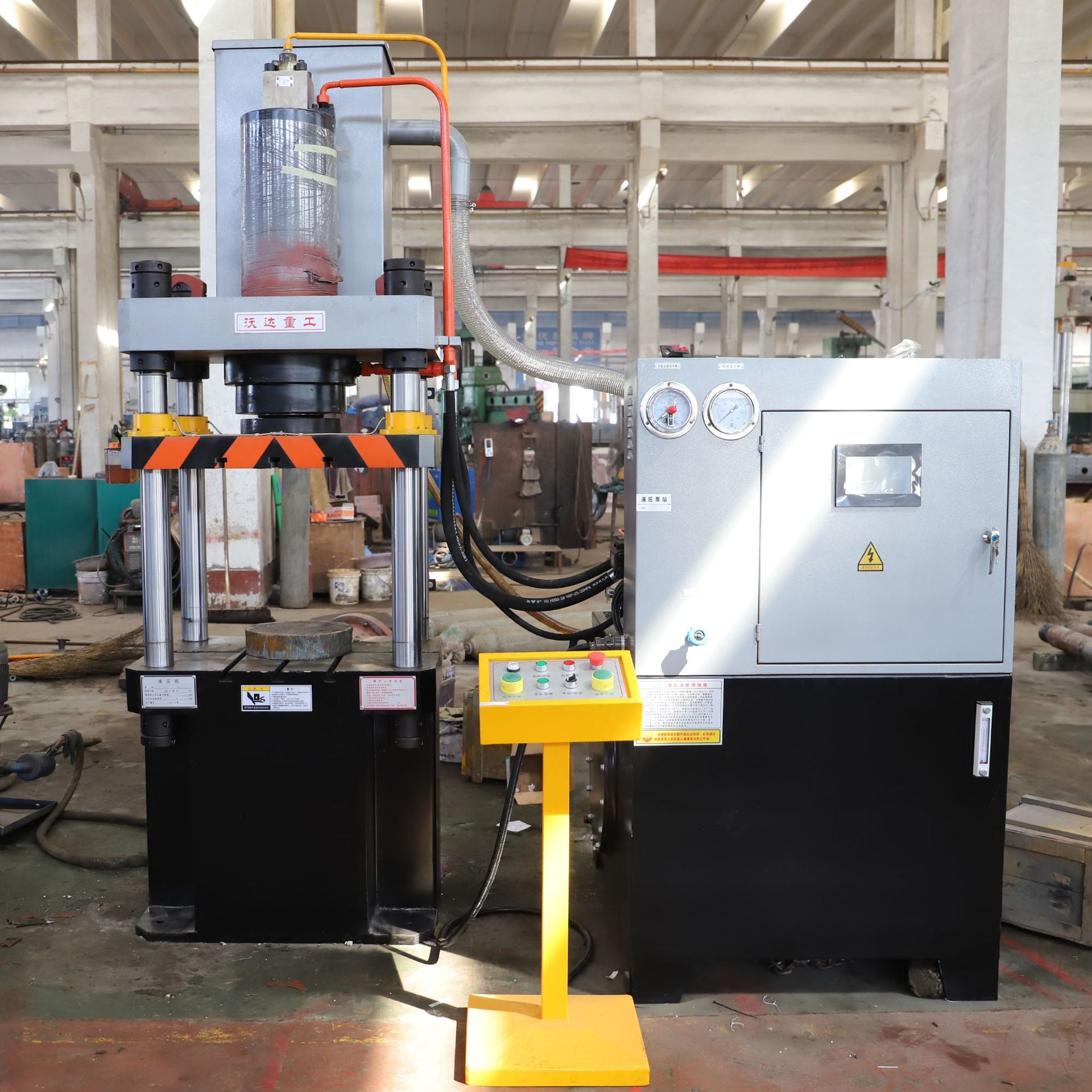 Experience Precision and Efficiency with Our Hydraulic Press