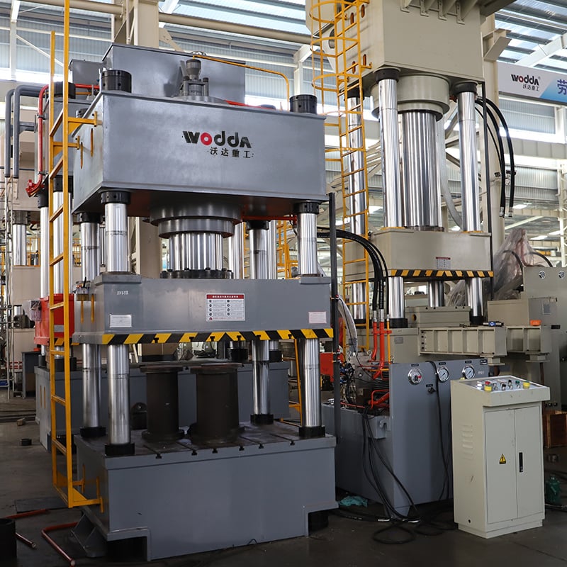Precision and Power Come Together in this Hydraulic Press
