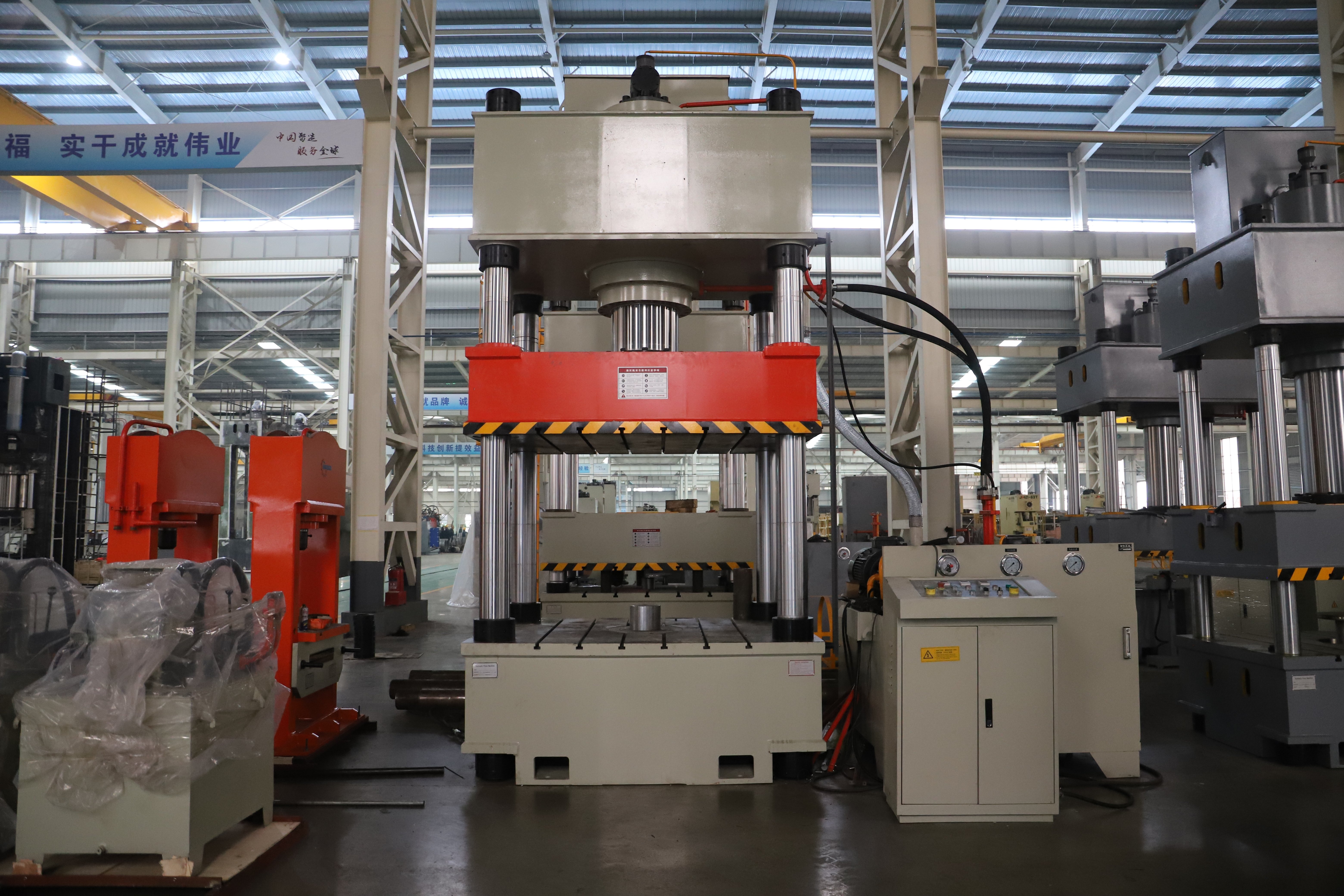 Maximizing productivity with water tank hydraulic press machines