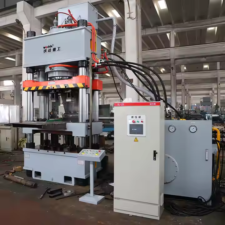 Operating the 600 Ton Hydraulic Press