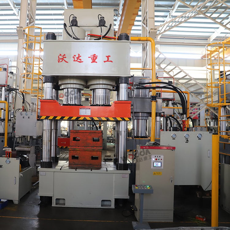 Achieving unparalleled efficiency with hydraulic servo technology.