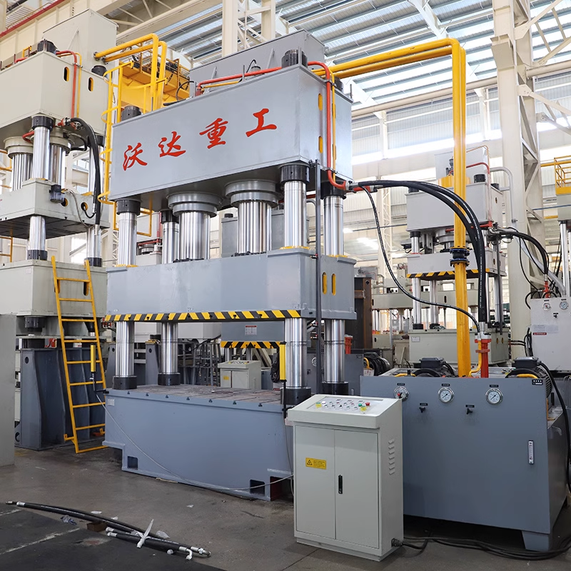 Capable of handling large-scale metalworking projects with an 800-ton press