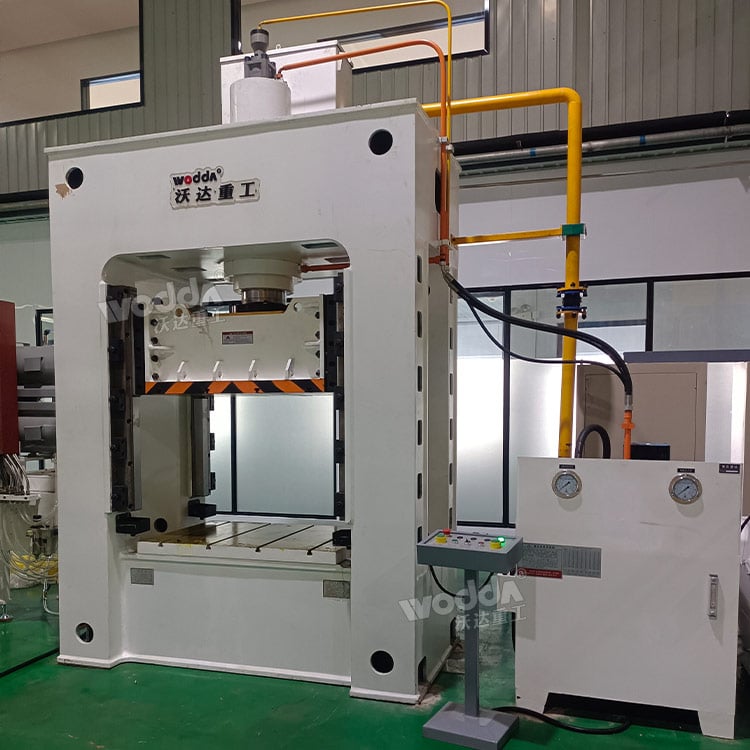 Easily tackle heavy-duty tasks with our H frame hydraulic press
