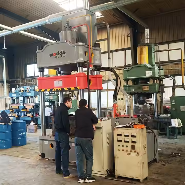 Maximizing Output with the Right Moulding Press Machine