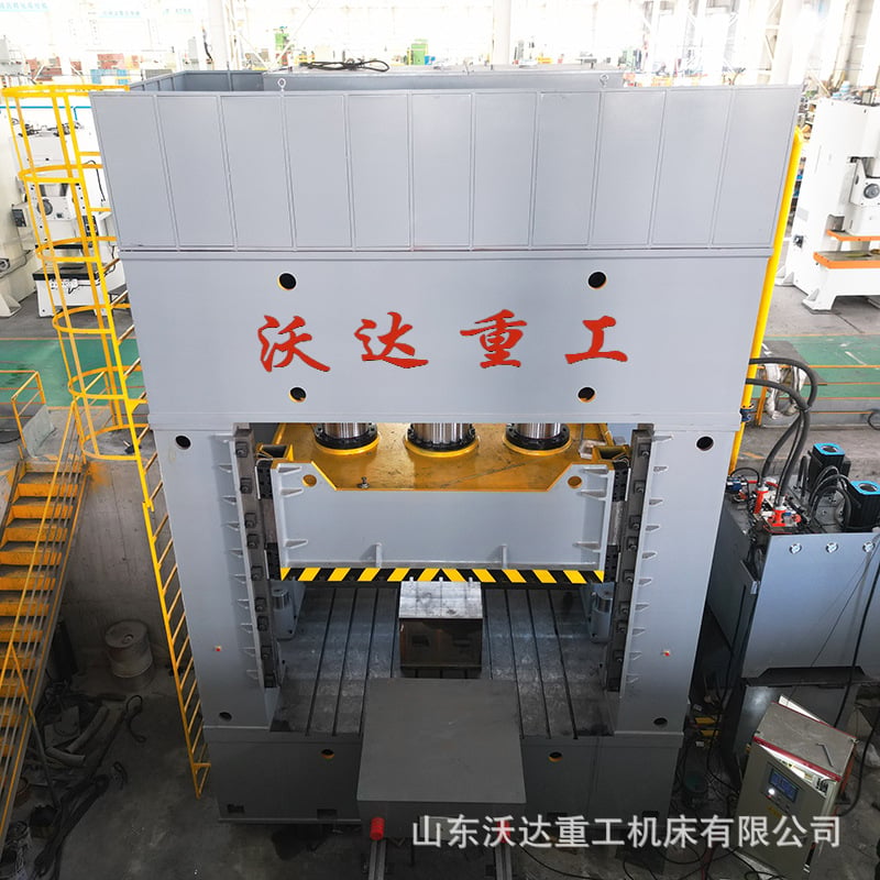SMC Hydraulic Presses for Heavy-duty Applications