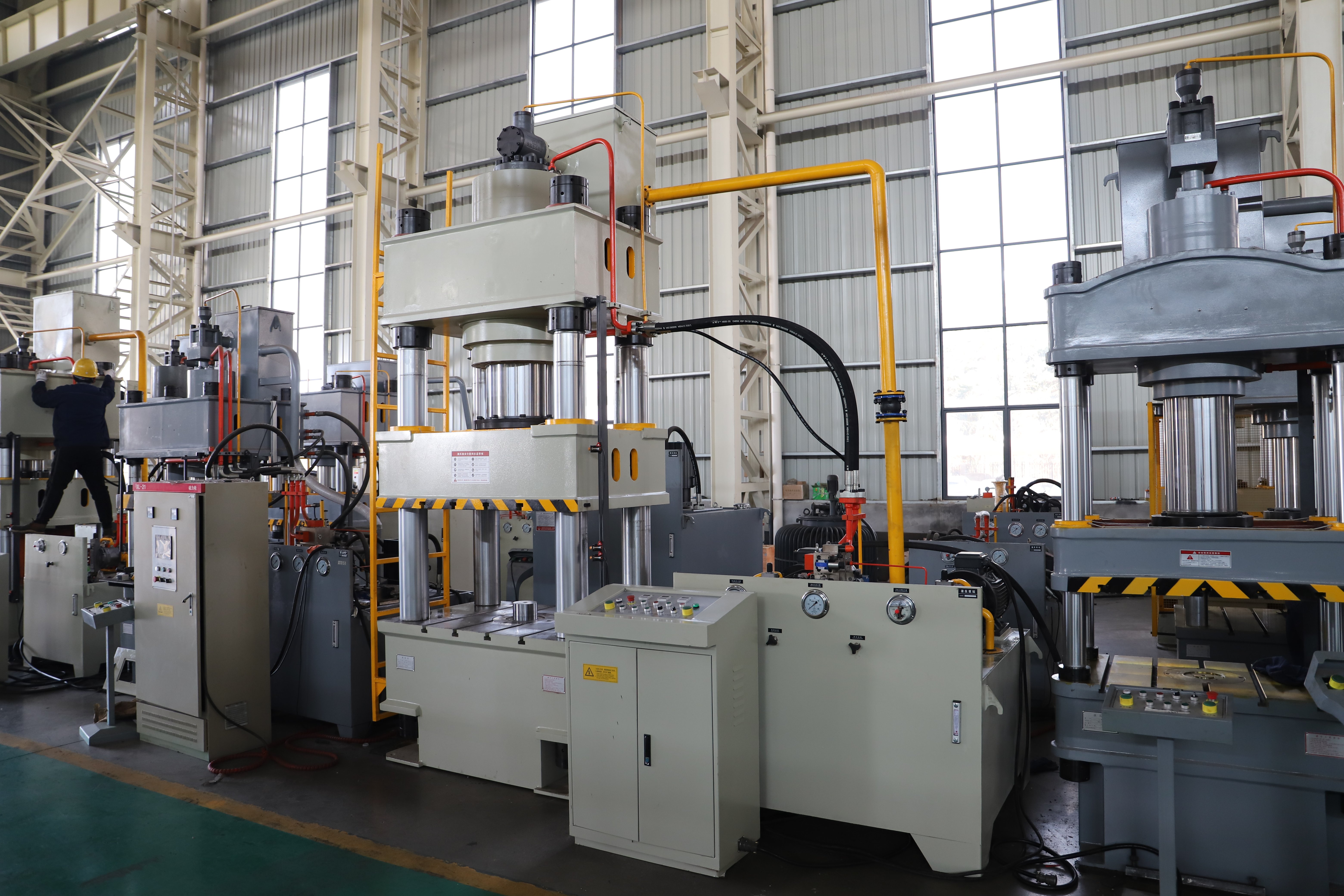 These 500-Ton Press Machine Makes Your Steel Water Tank Production Efficient and Easy