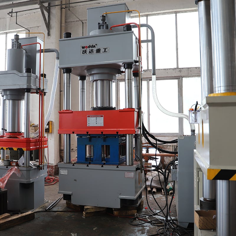 Streamlining manhole cover production with hydraulic resin press technology