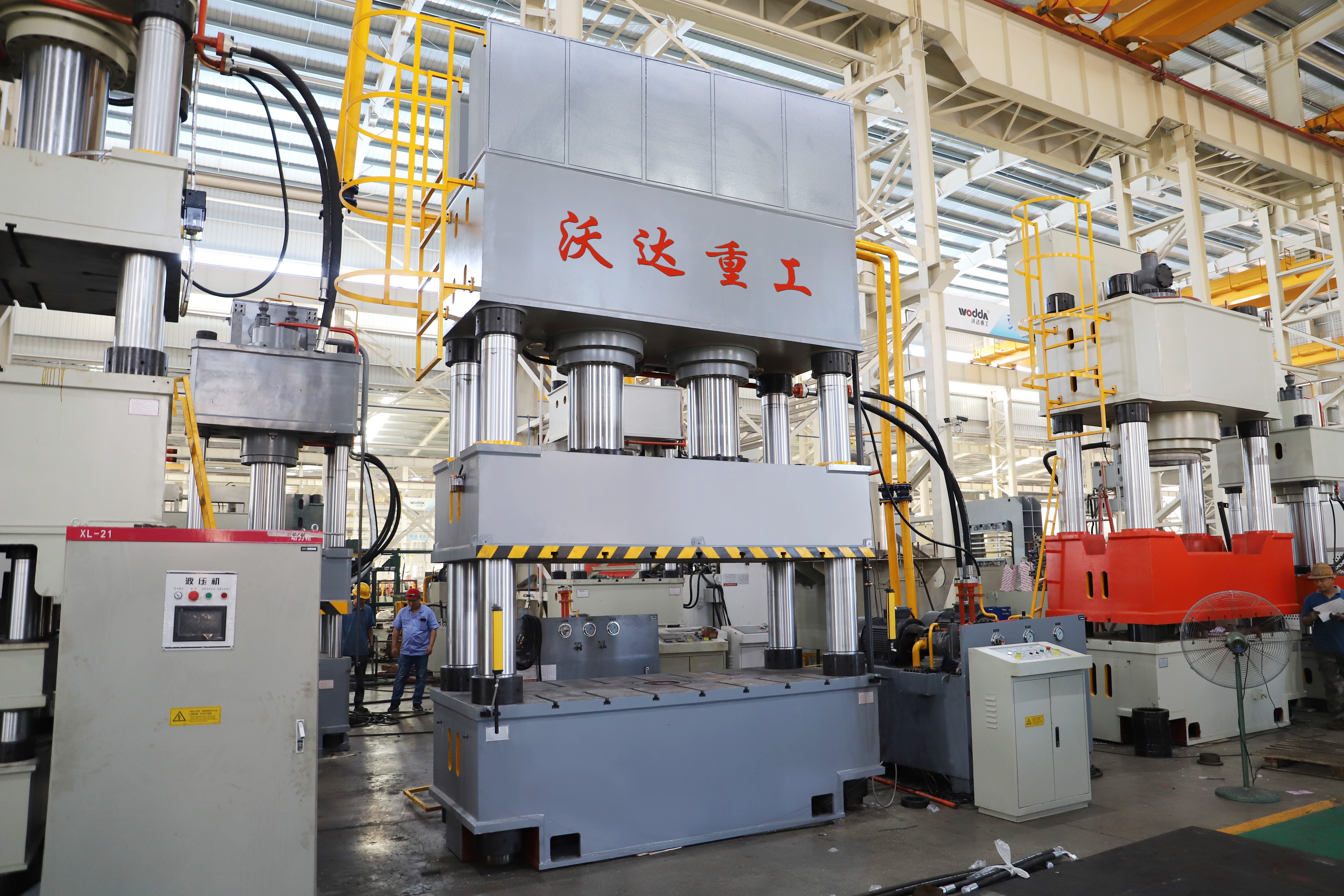 The capabilities of the 800 ton press