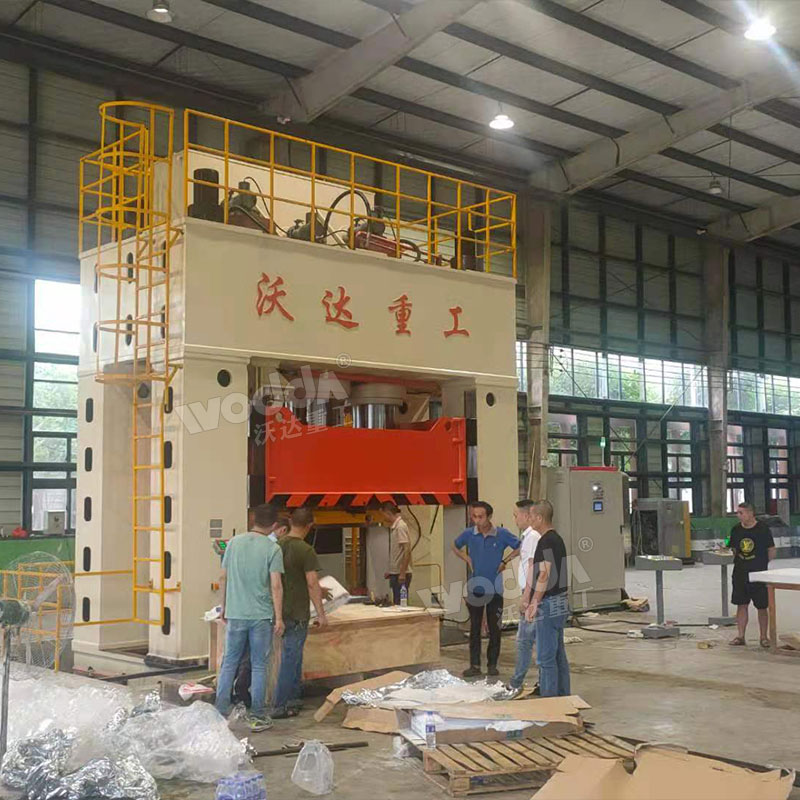 2500 ton SMC integrated bathroom hydraulic press site 2500 ton SMC integrated bathroom hydraulic press site