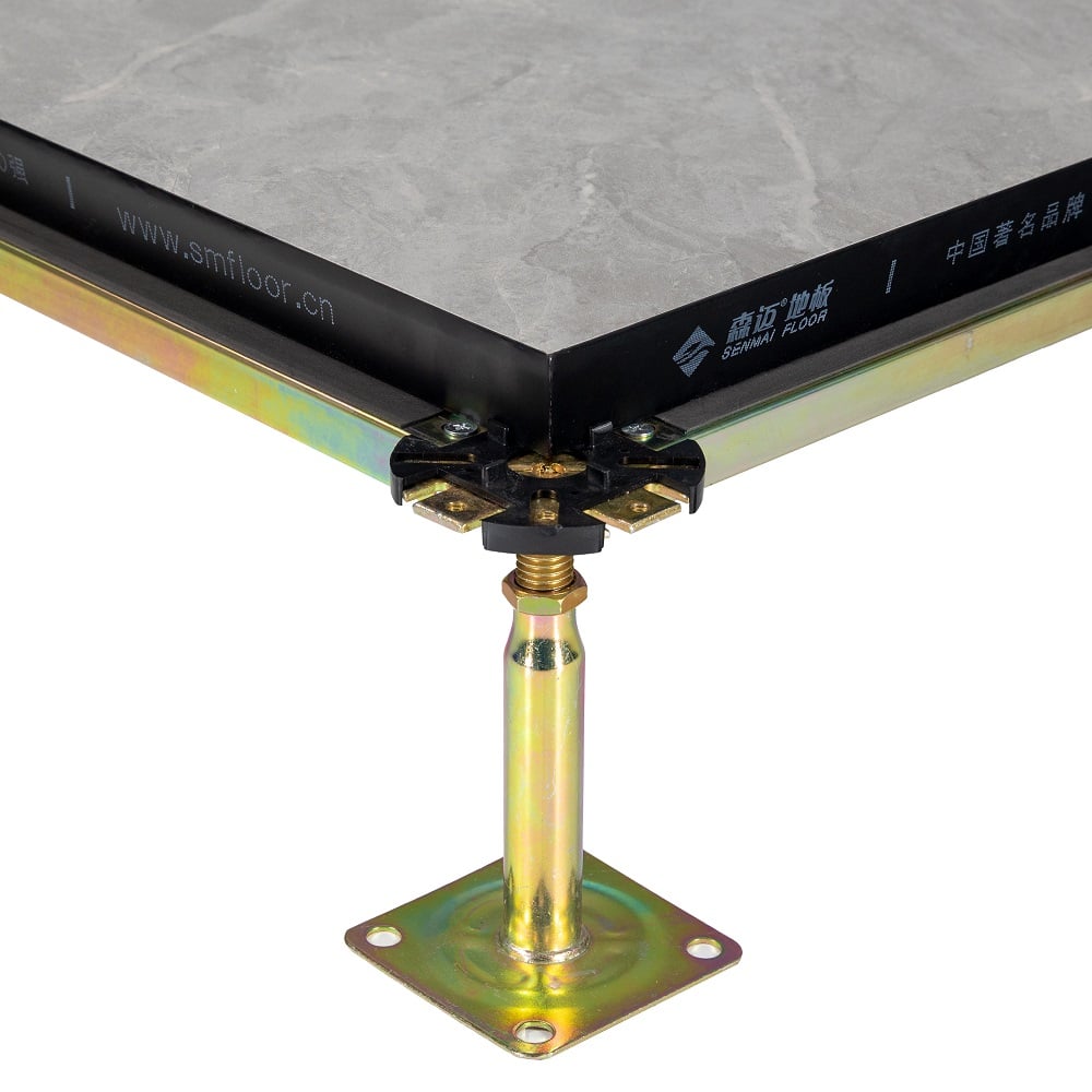 Berapa lama waktu tunggu khas untuk produsen lantai raised flooring?