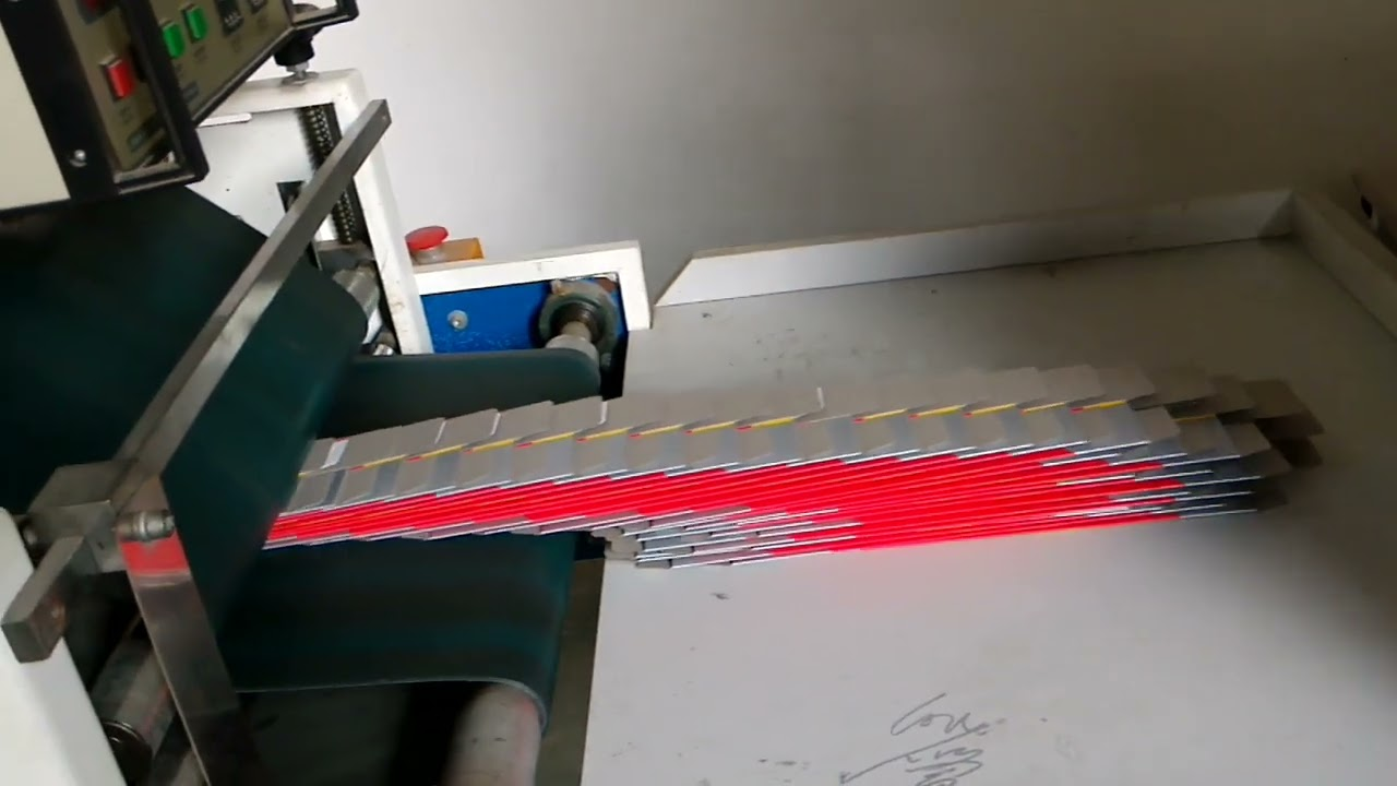 Automatische Klebeboxmaschine für Aluminiumfolien- und Papierboxen