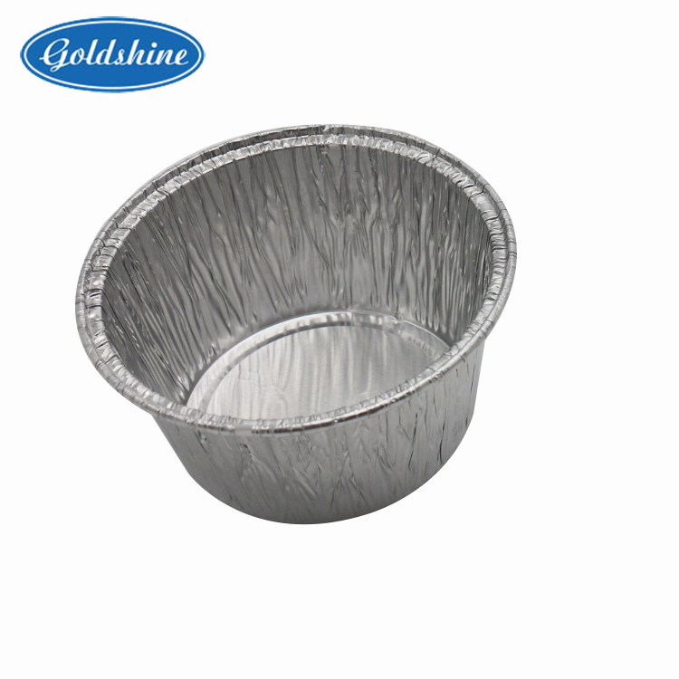 kleine runde Container aus Alufolie für das Backen