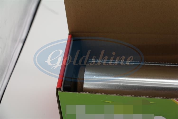 Lõi cuộn giấy nhà bếp bằng màng nhựa đen và lá nhôm