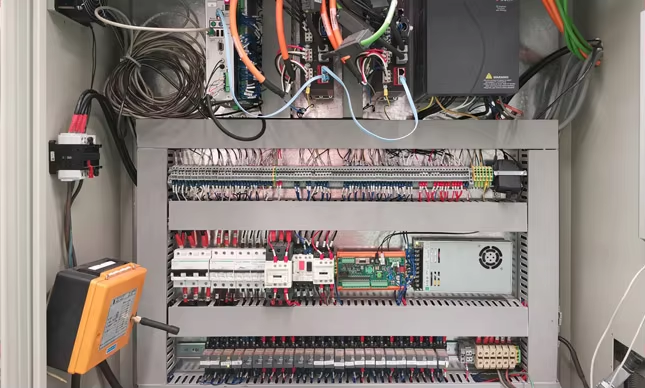 electric cabinet incorporates