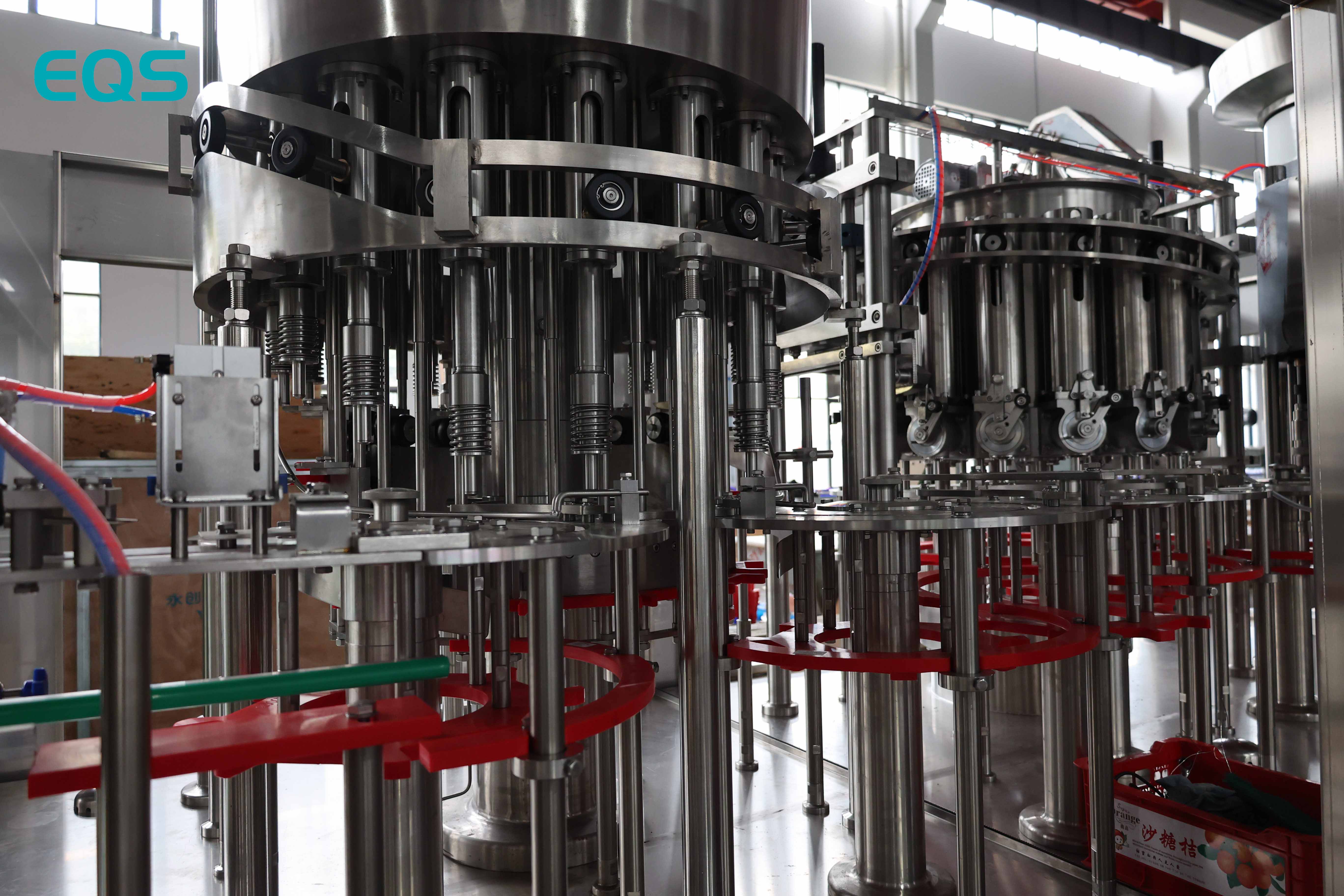 EQS GFF16-16-5-5 four-in-one filling machine for a disinfectant filling line in Ecuador (2).jpg