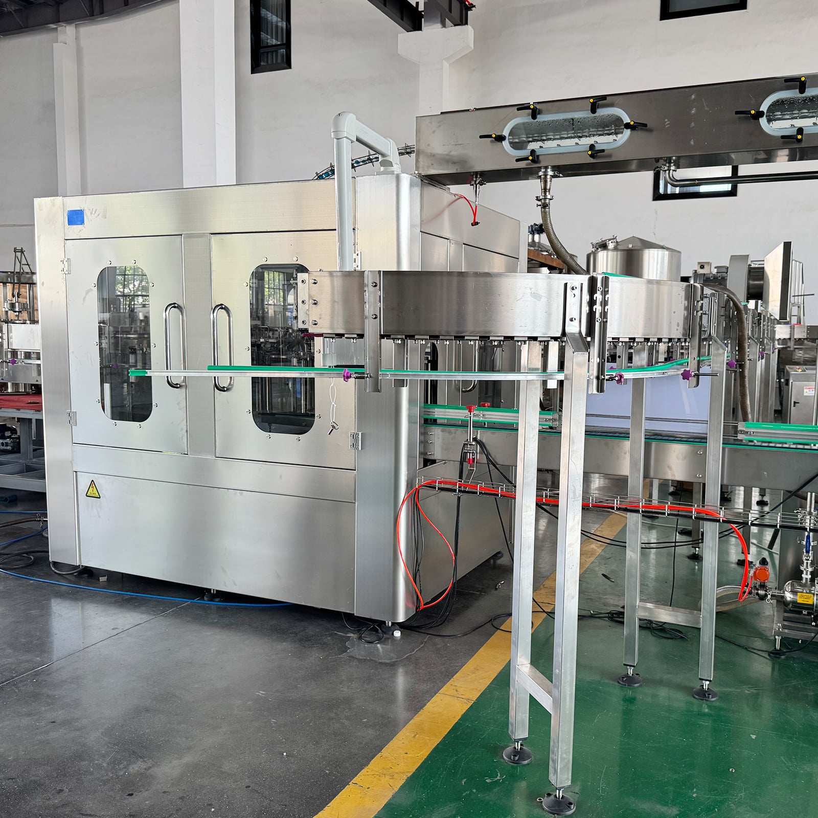 Upgrade Your Beverage Line with a Smart Water Filling Machine