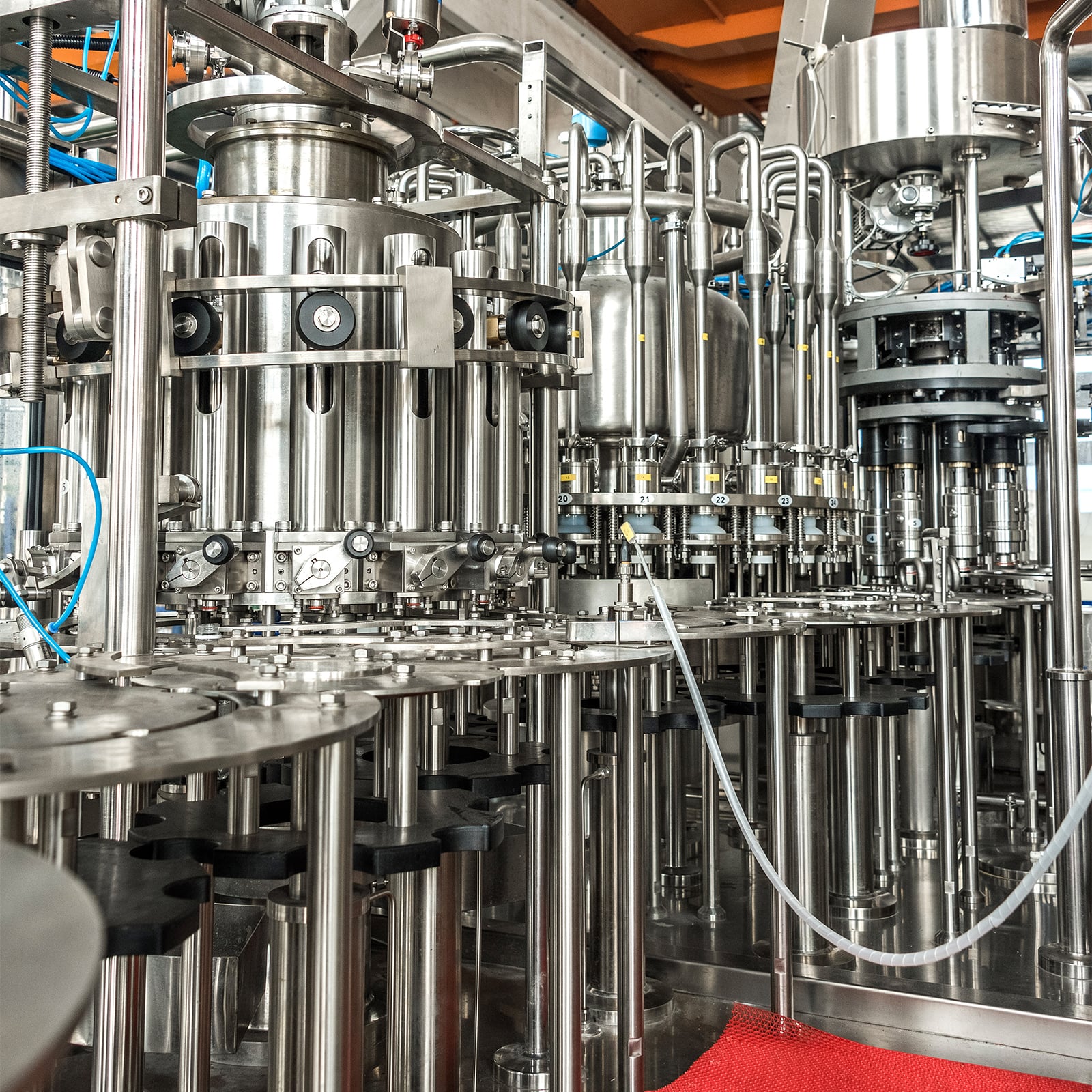 Automatic Juice Filling Machine for Hygienic and Efficient Beverage Production
