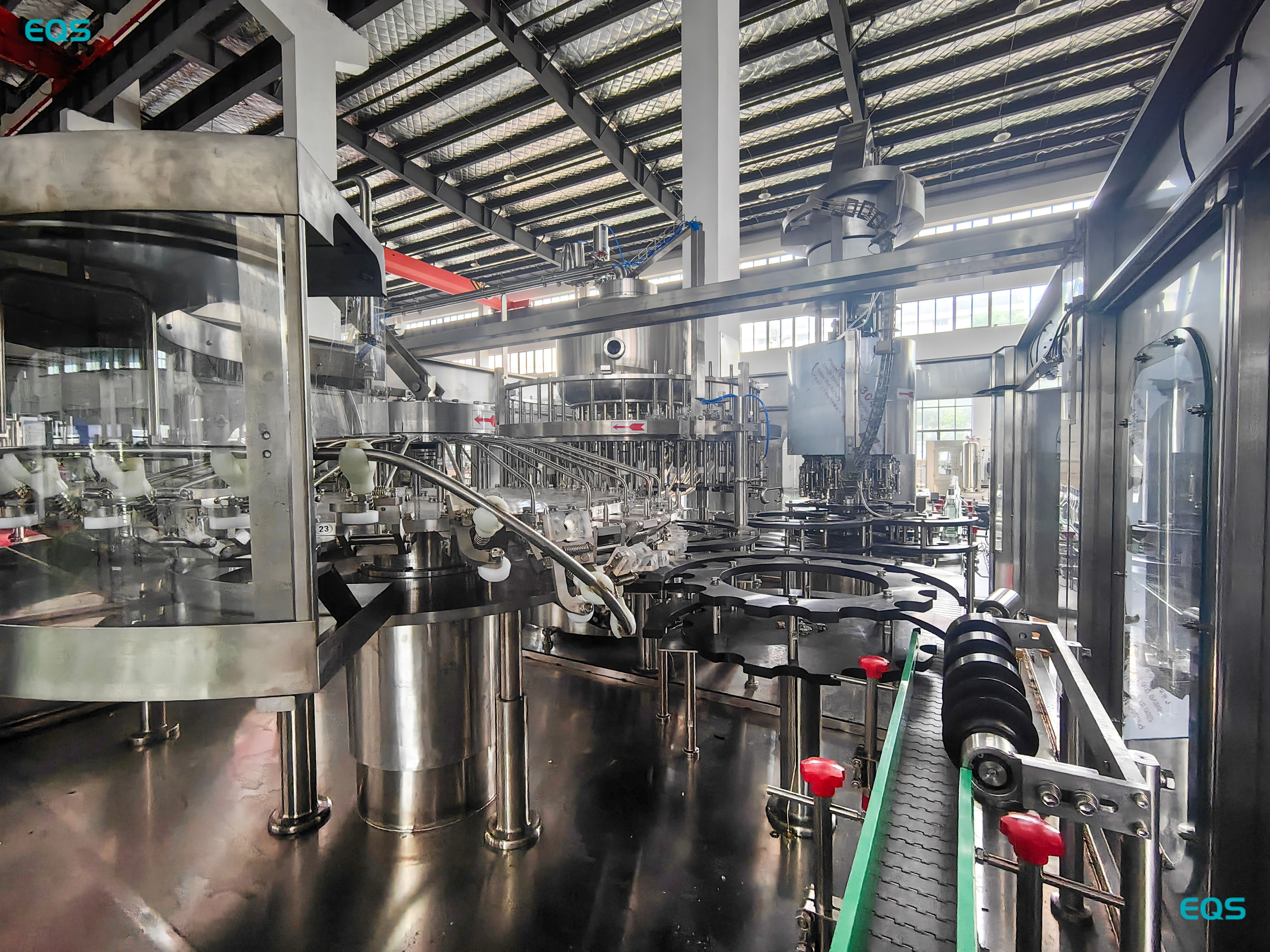 carbonated filling machine.jpg
