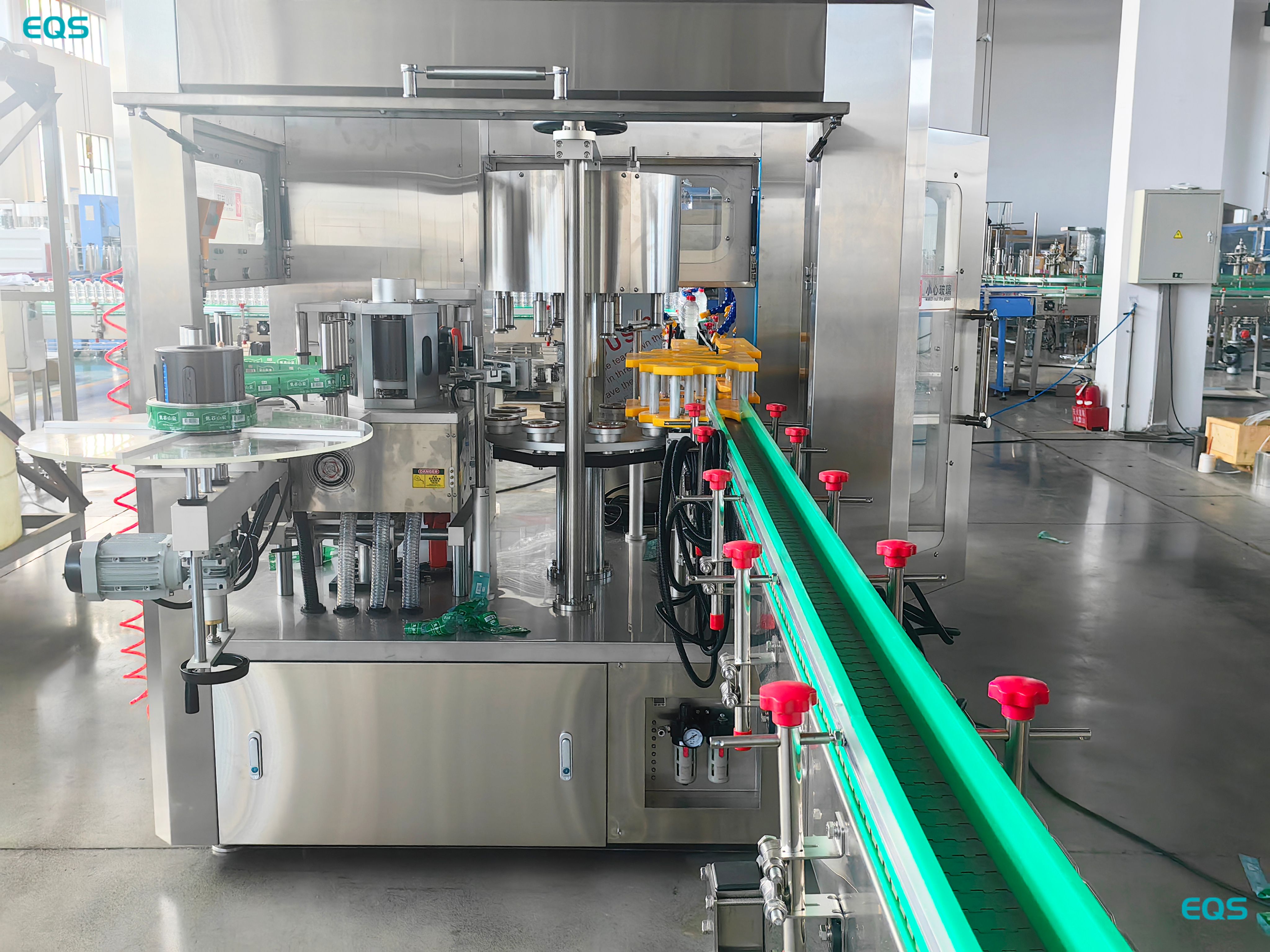 6000 BPH Hot Melt Glue Labeling Machine.jpg