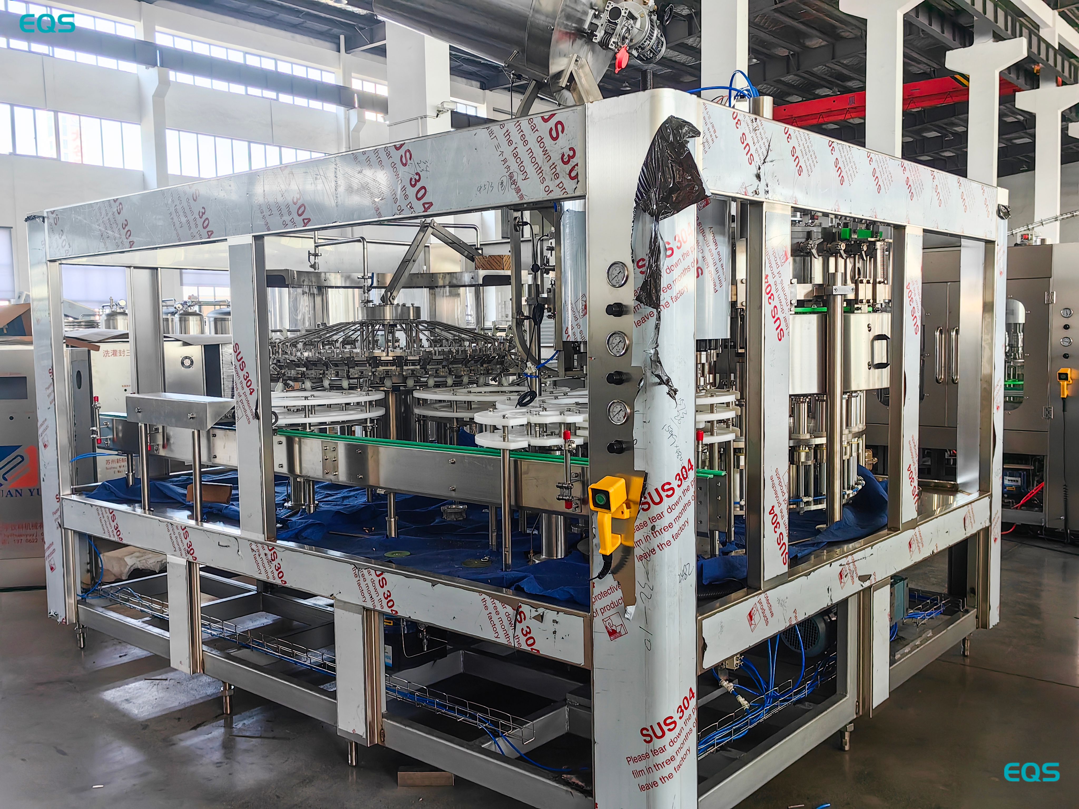 carbonated filling machine.jpg