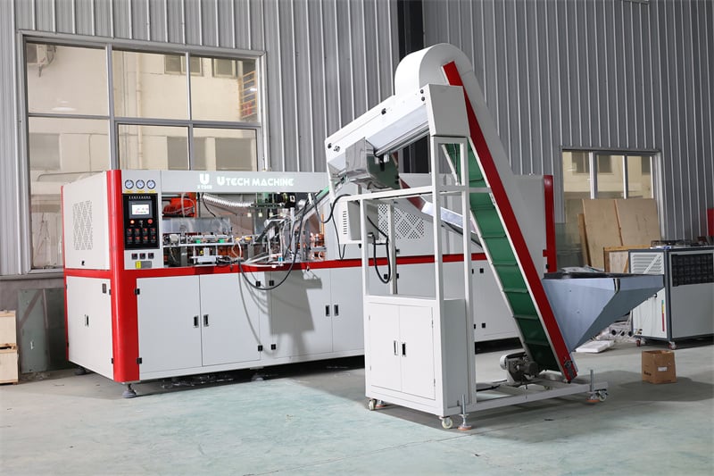 1. automatic bottle blow moulding machine.jpg