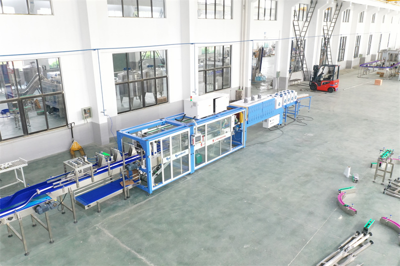 4. half tray shrink packing machine.JPG