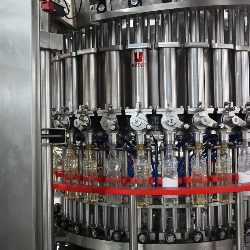 Say Goodbye to Manual Labor with an Automatic Sauce Filling Machine