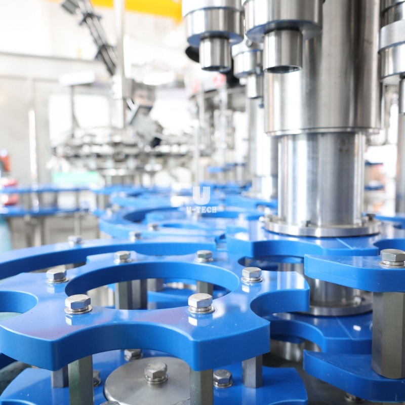 What Are the Key Features to Look for in a Mineral Water Glass Filling and Sealing Machine?