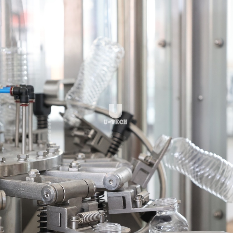 How Machine Water Bottles Can Enhance Customer Satisfaction