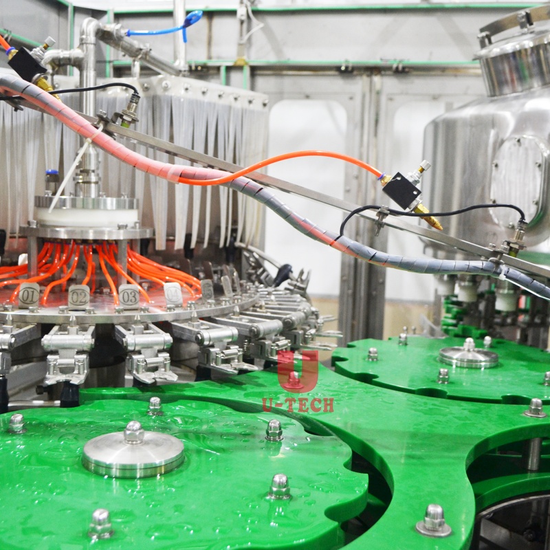 How Does a Litchi Juice Bottle Sealing Machine Improve Product Shelf Life?