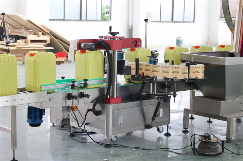 4. sticker labeling machine.JPG