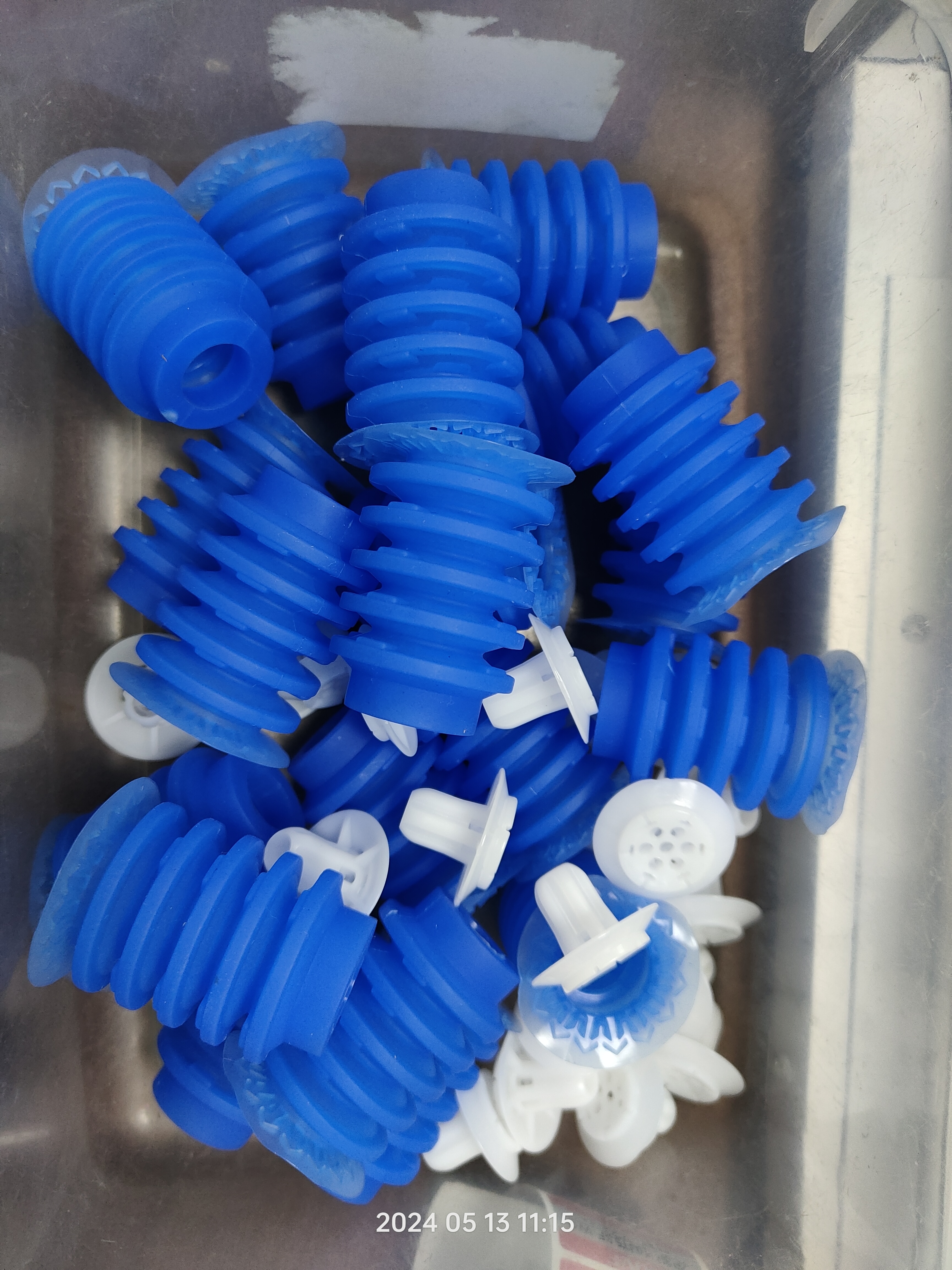 How Vacuum Grippers Improve Product Handling in Warehousing