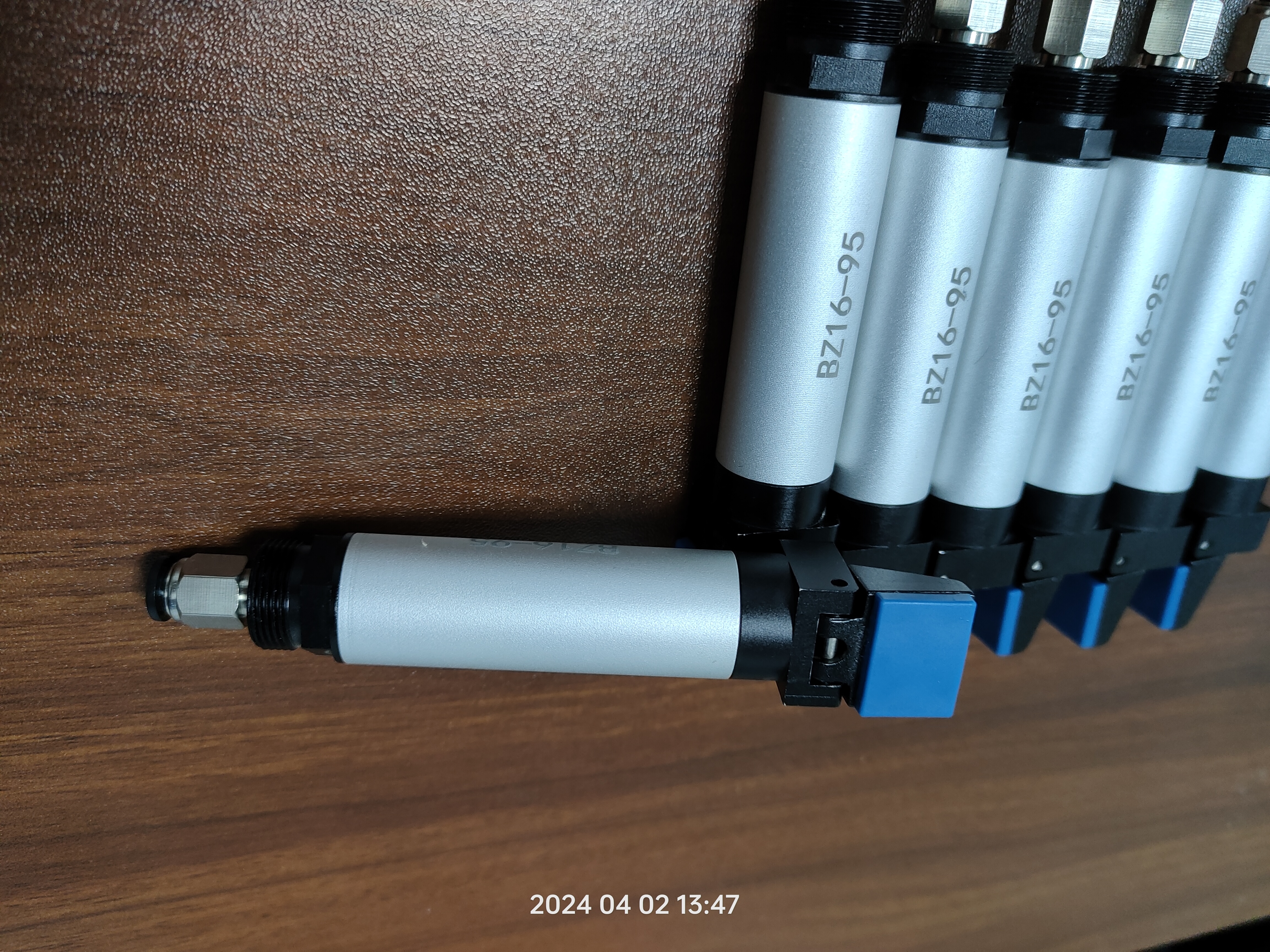 How to Choose the Right Pneumatic Gripper for Your Application?