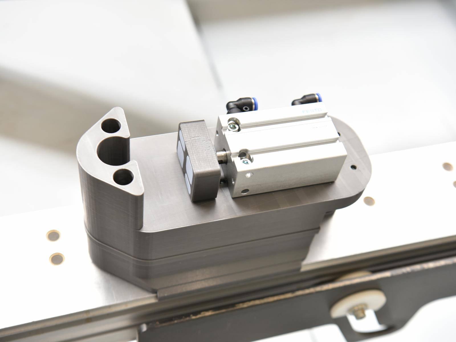 What Makes Pneumatic Clamps a Preferred Choice for Automation Solutions?
