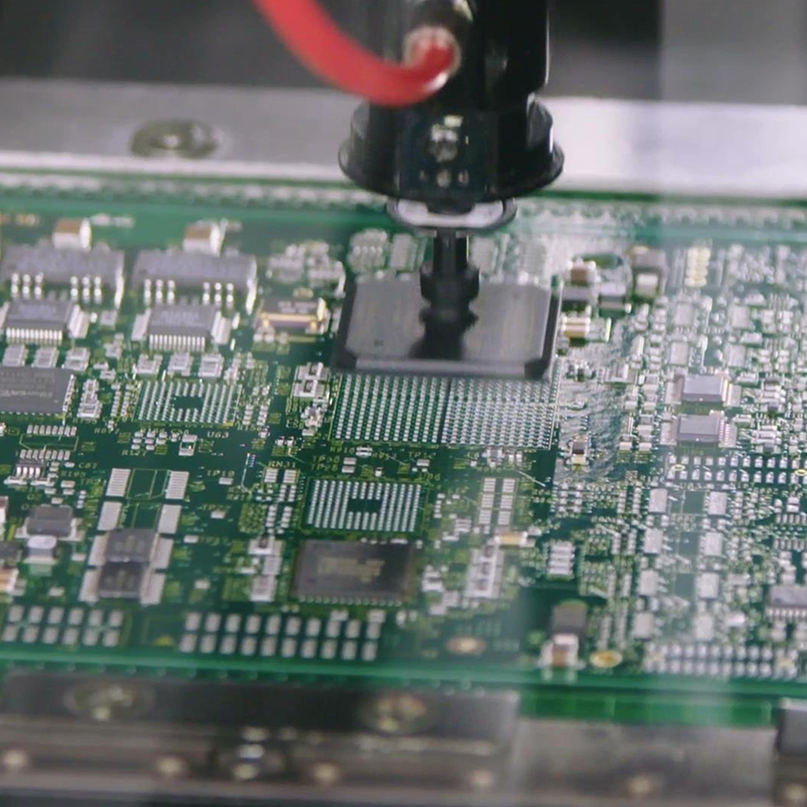 Semiconductor ishlab chiqarishni innovatsion tizimlarda aniq pnevmatik yechimlar bilan o'zgartiring