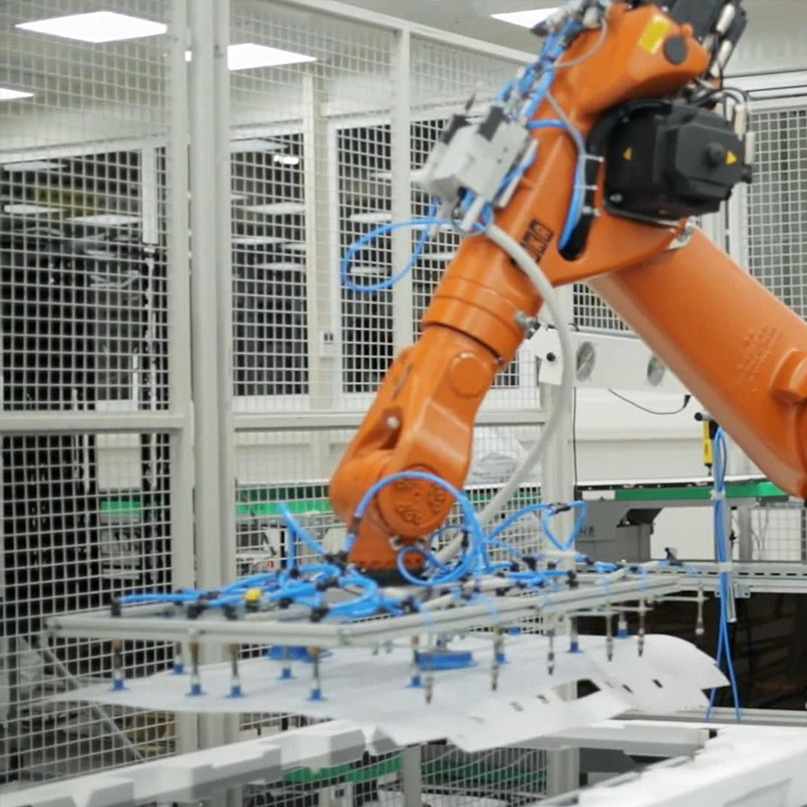 Avtomatizatsiyani pnevmatik sug'urta yopqonchalari va robot kollari orqali yangilang