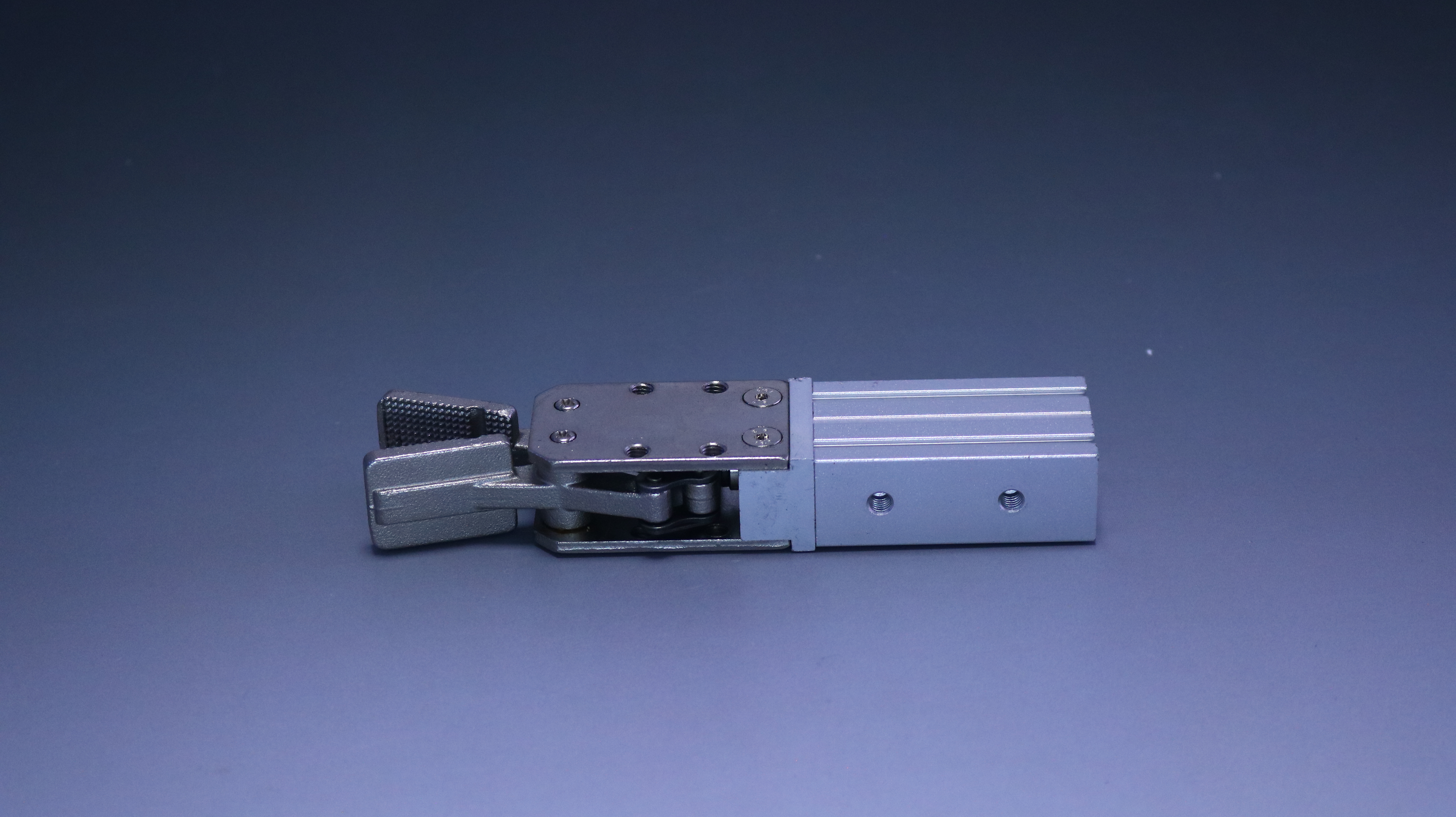 What Are the Latest Trends in Pneumatic Robot Gripper Technology?