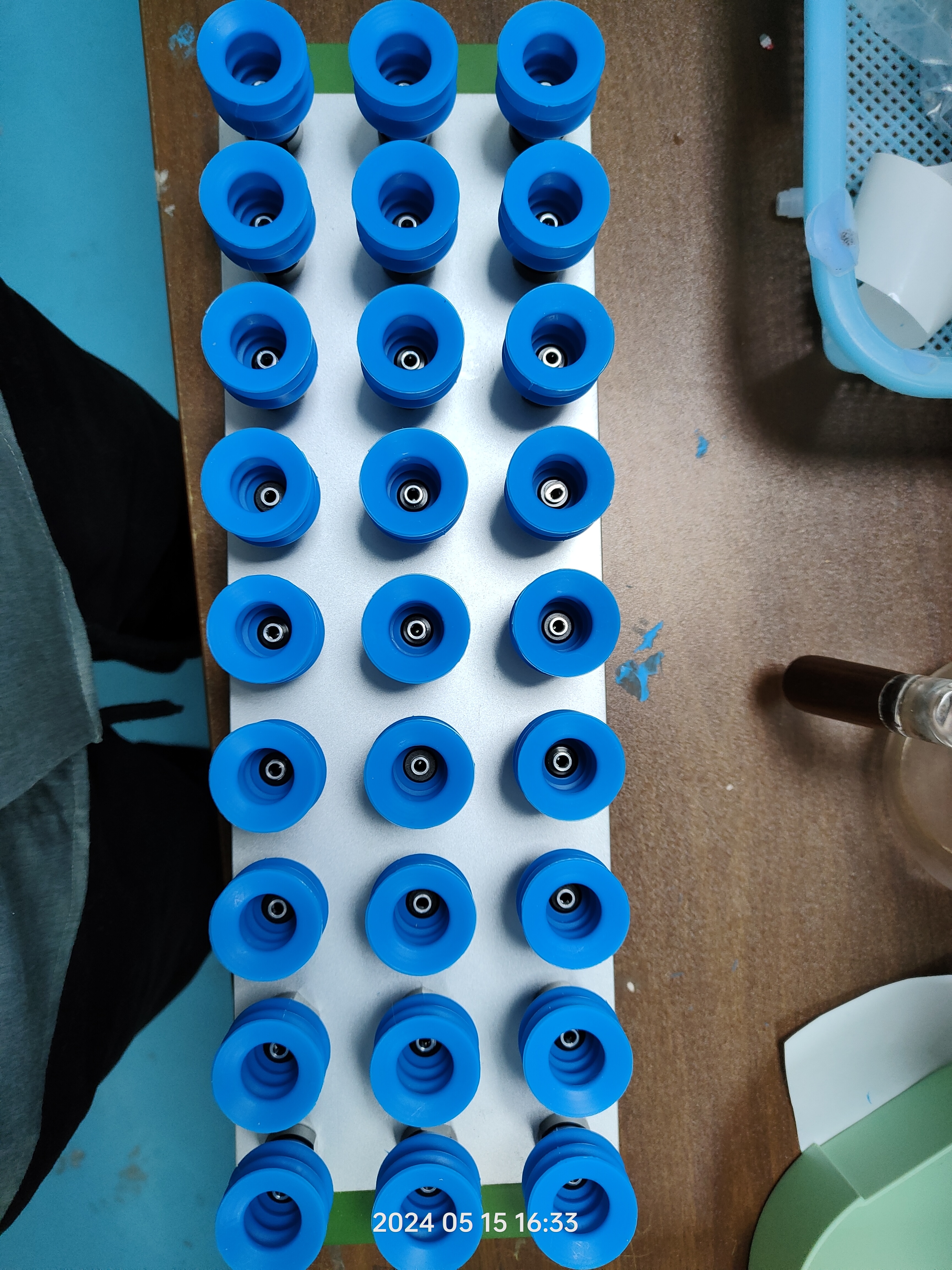 What Makes Silicone Suction Cups Ideal for Various Applications?