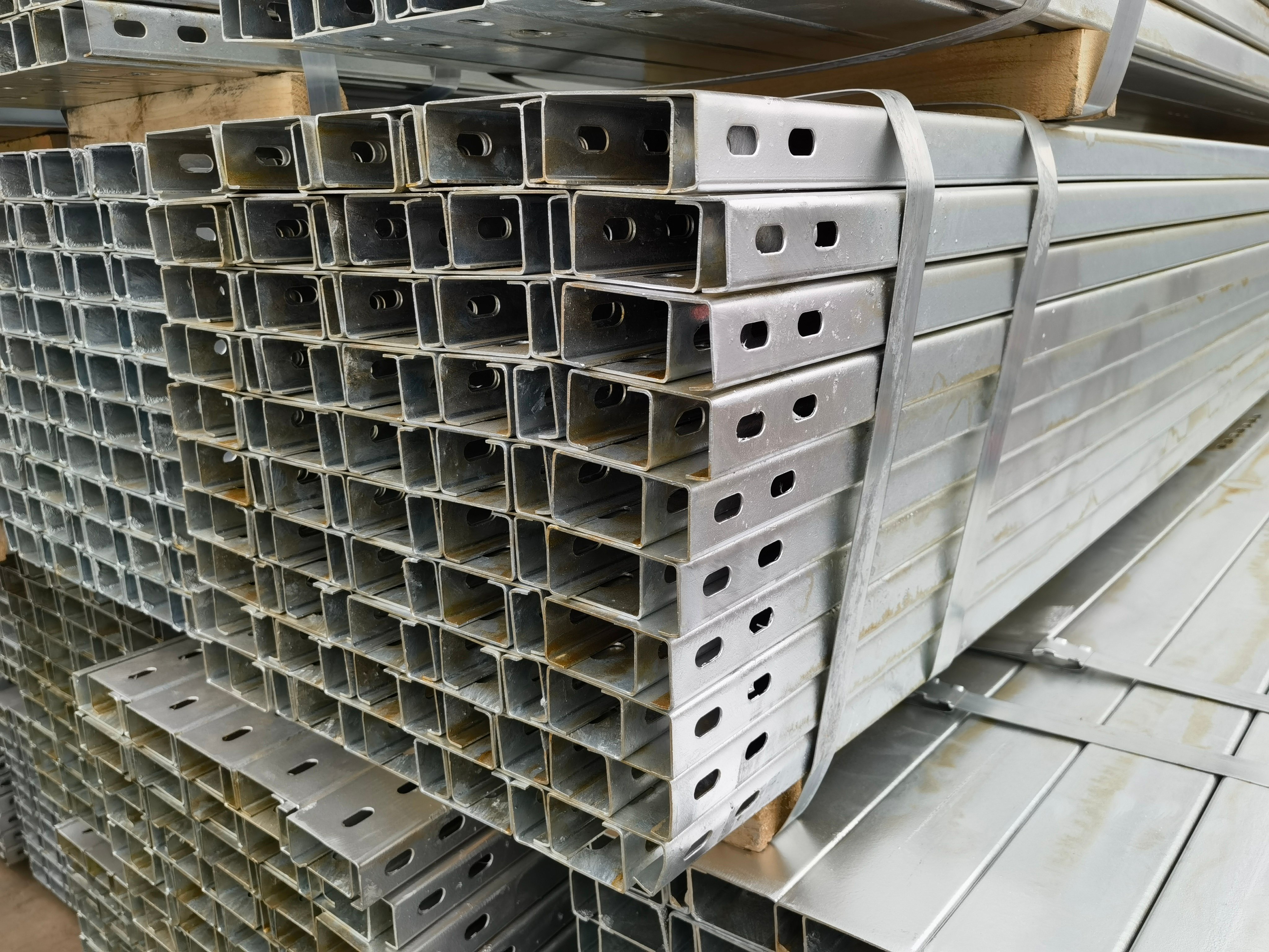 Stainless Steel Beam 304 Profile U Iron Beam C Steel Structural Steel Price Per Ton C Profile Price Purlin