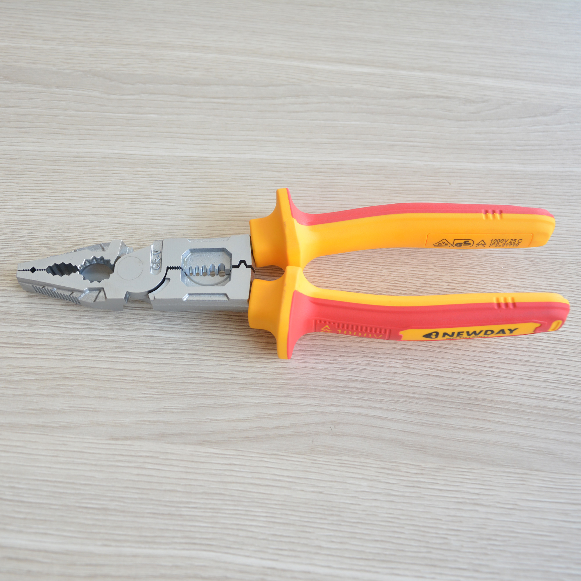 İzole edilmiş çok fonksiyonel yer örtüsü ((ND1015001)